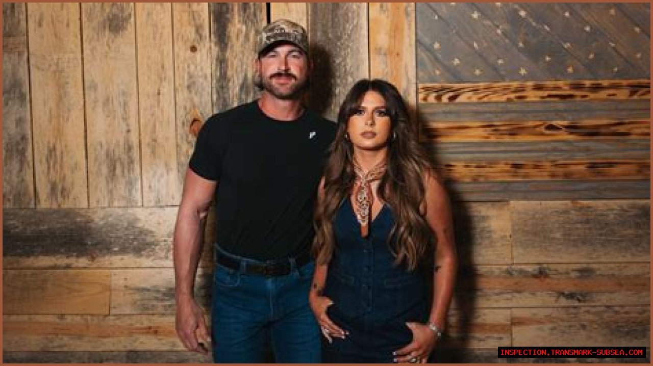 Unraveling The Rumors: Is Ella Langley Dating Riley Green?
